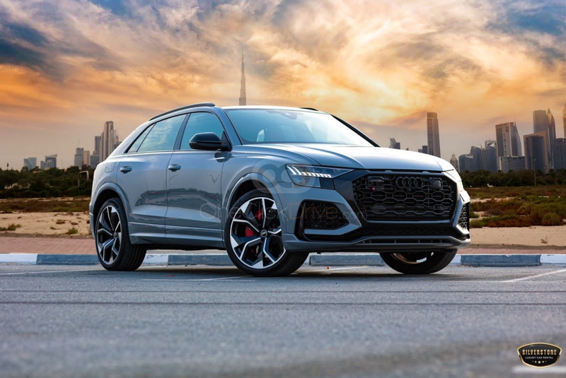 Audi RSQ8